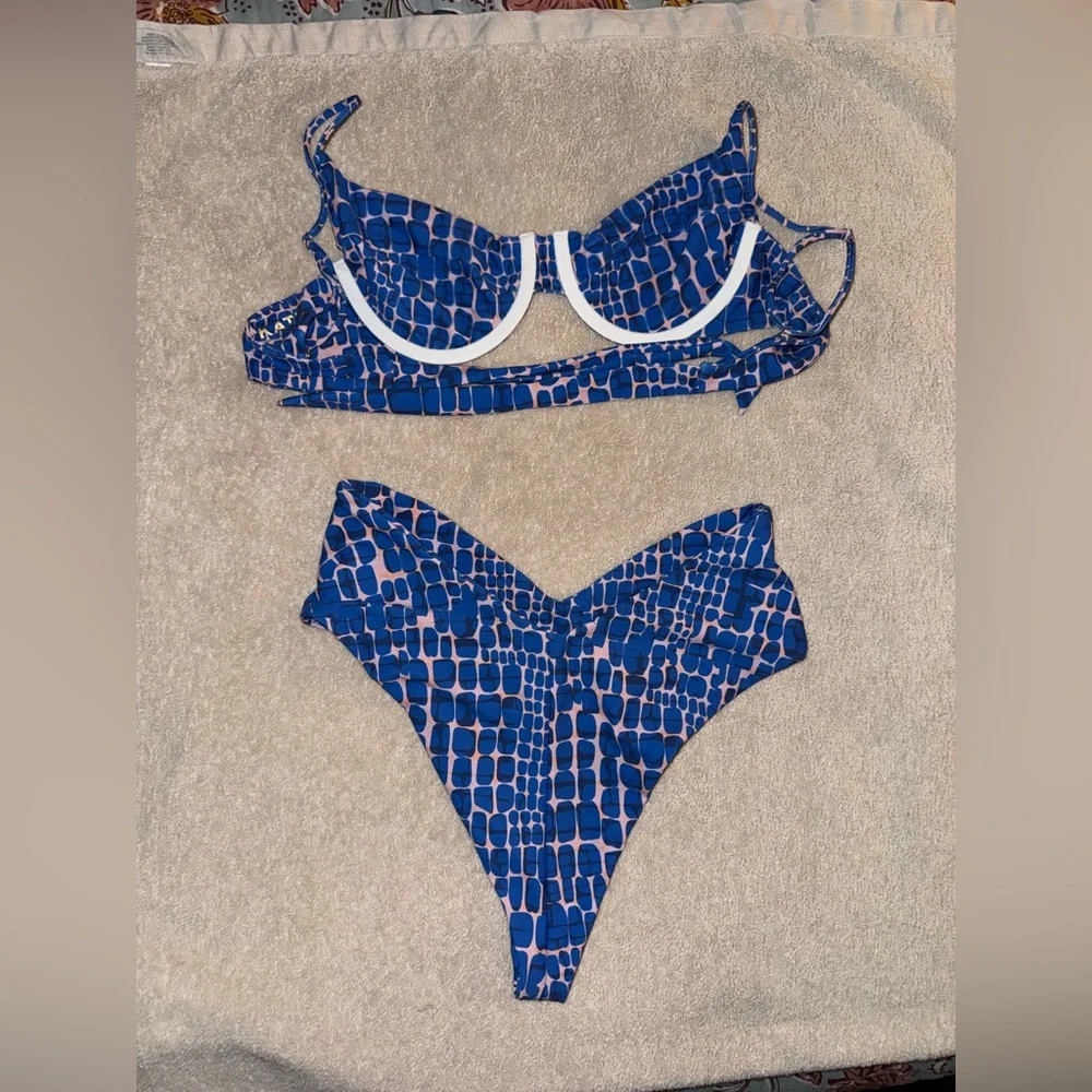 SKATIE - Croc Patterned Bikini Set - Picture 2 of 16
